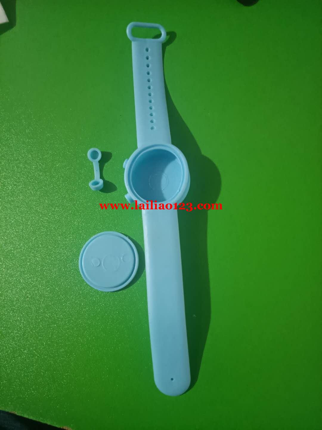 硅胶手环粘胶手工活外发：如图，寻找会做的