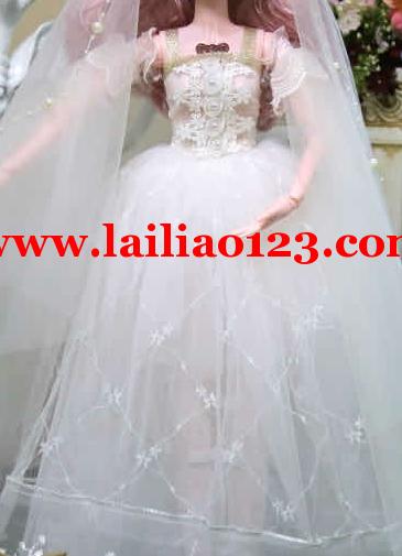 打胶枪手工活外发：如图芭比娃娃产品，寻找