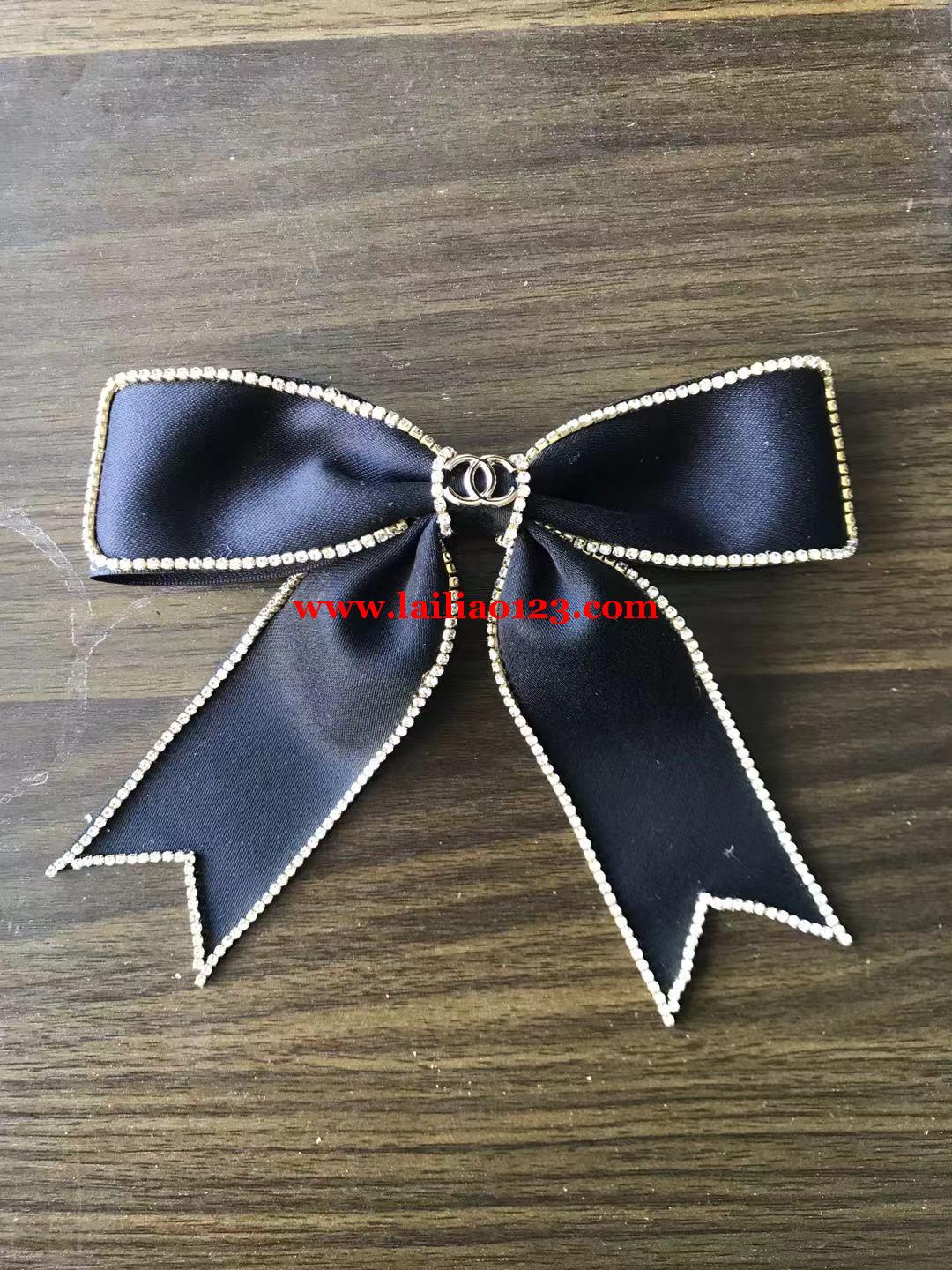 链条粘如图布艺蝴蝶结外发加工，如图款式，