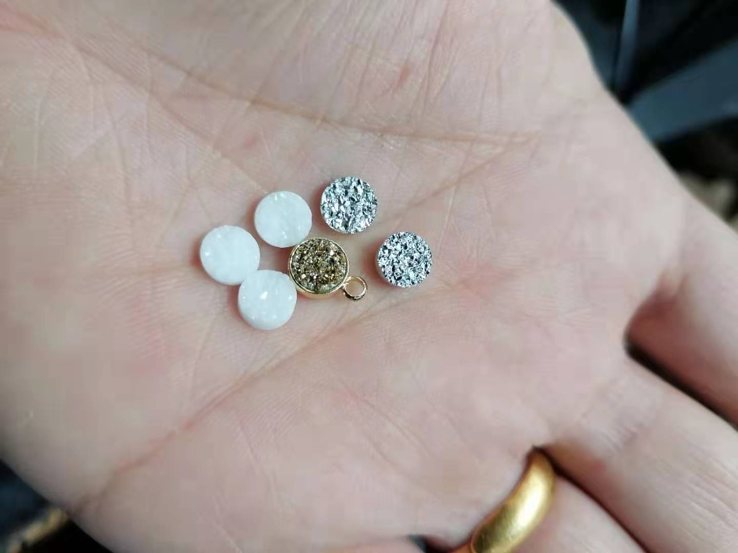 树脂电镀外发加工，看图，镀金色，找加工厂
