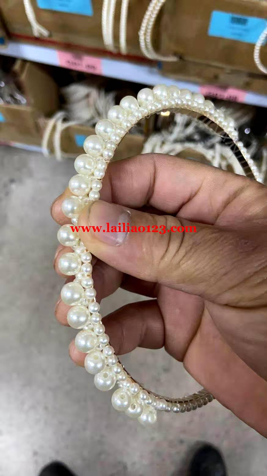 头饰串珠编织手工活外发加工，如图