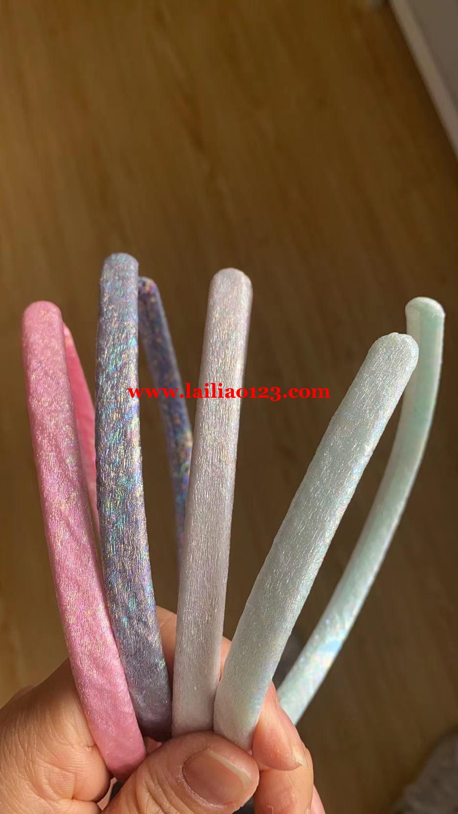 如图，有发圈打胶的手工活外发，寻找发圈打