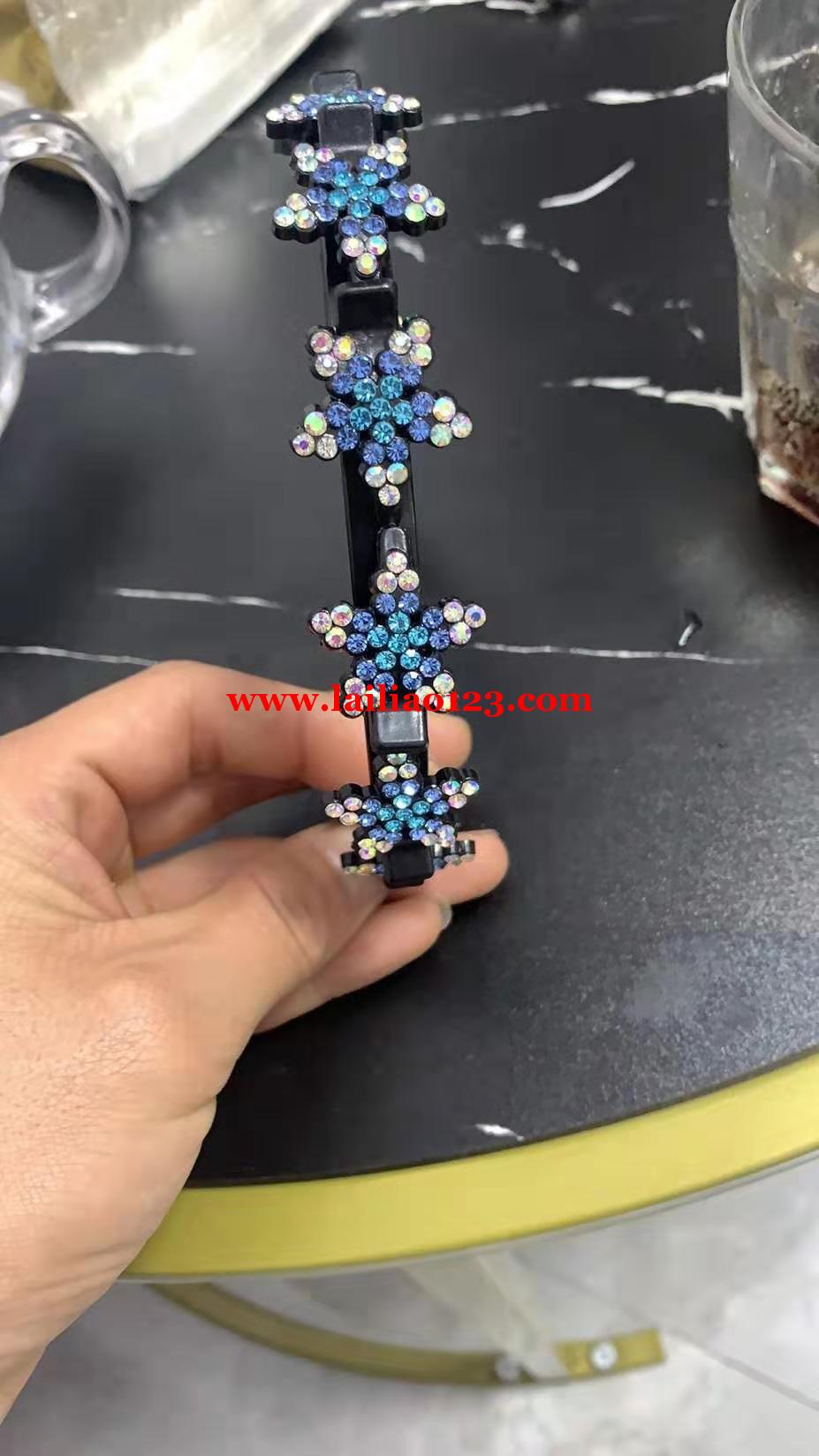 发夹毛呸订单外发，如图，有这款毛坯的联系
