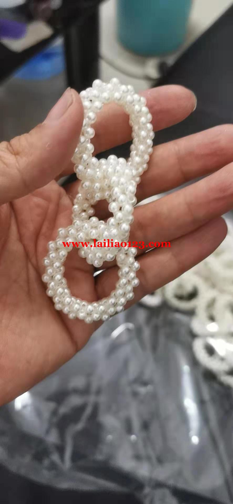 如图所示：串珠子编织的手工活外发，寻找手