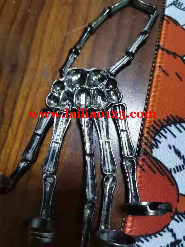 如图，有穿弹力线手工活外发加工，联系详谈