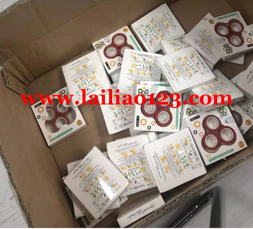寻找戒指现货，寻找这款红色戒指，有货的联