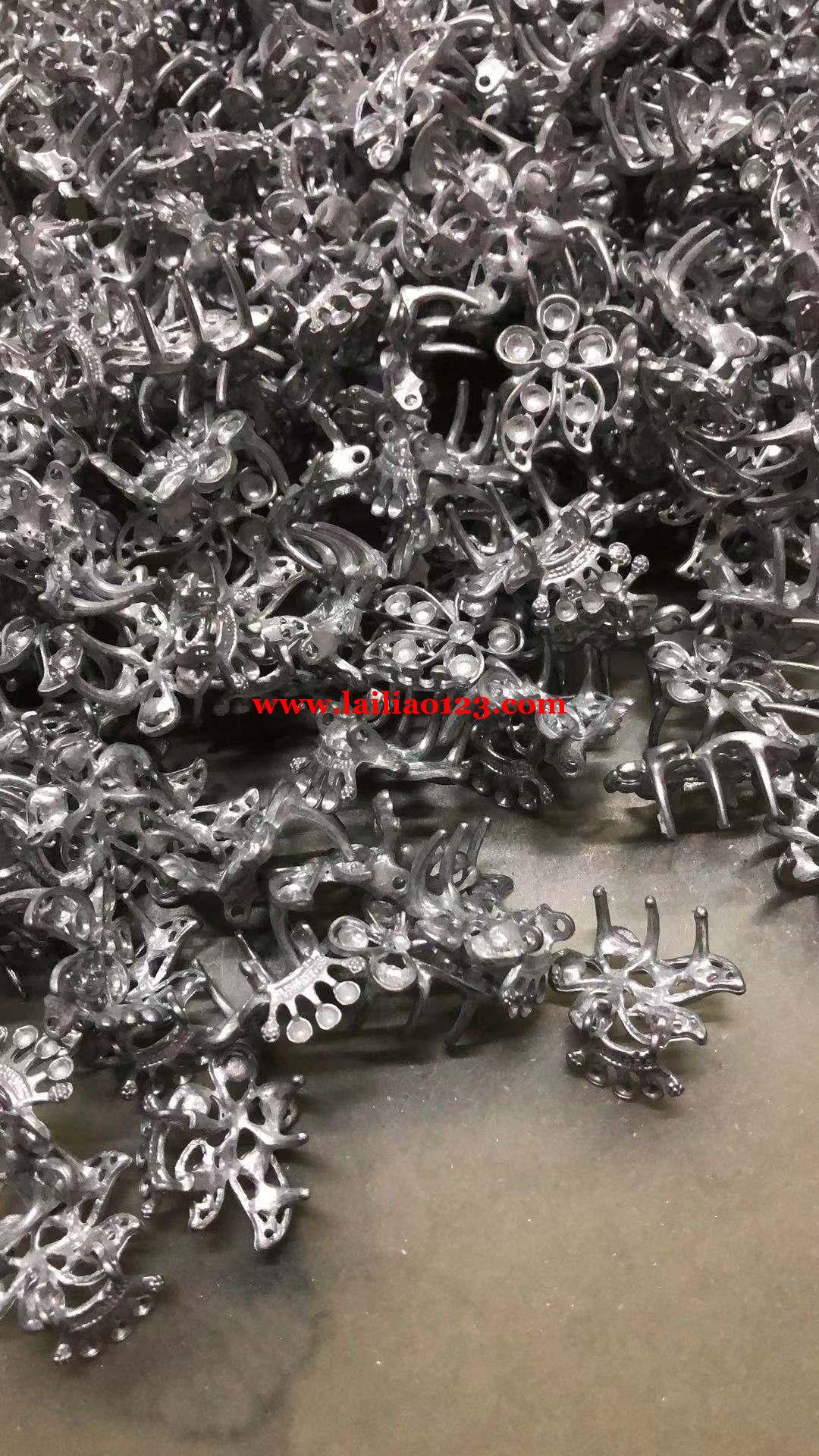 寻找工厂，找上弹簧和翻砂连在一起的加工厂