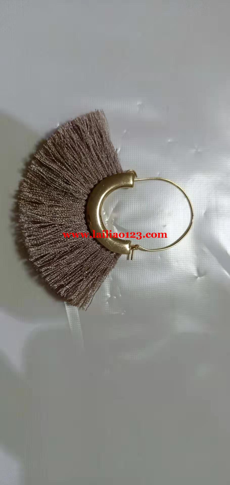 大量手工活外发，寻找打胶水，针缝加工厂。