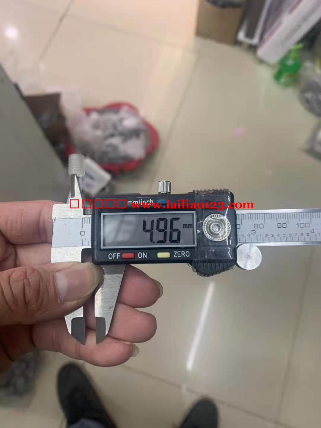 大量订单，这个规格的扣子谁有货，要两头一