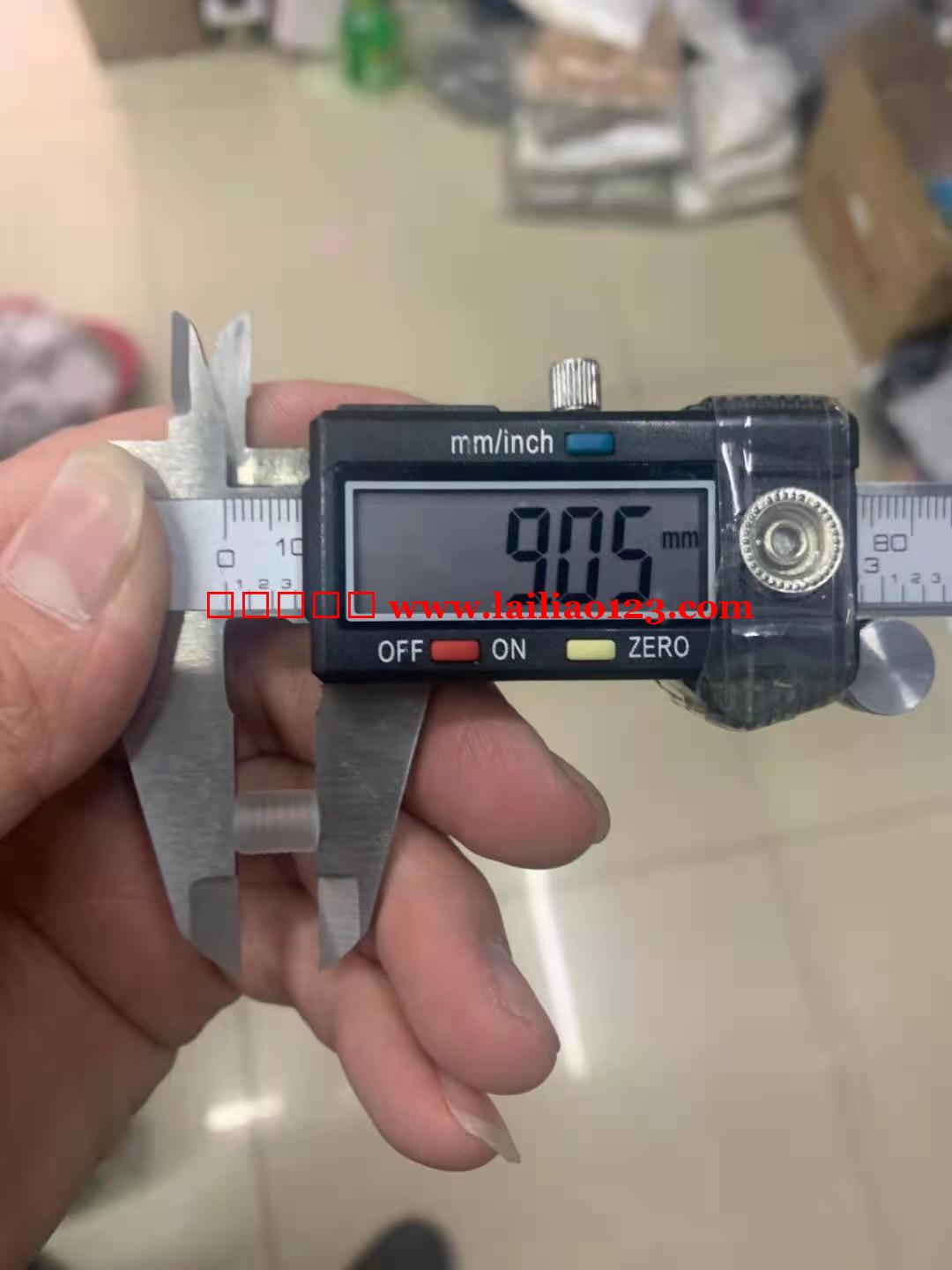 大量订单，这个规格的扣子谁有货，要两头一