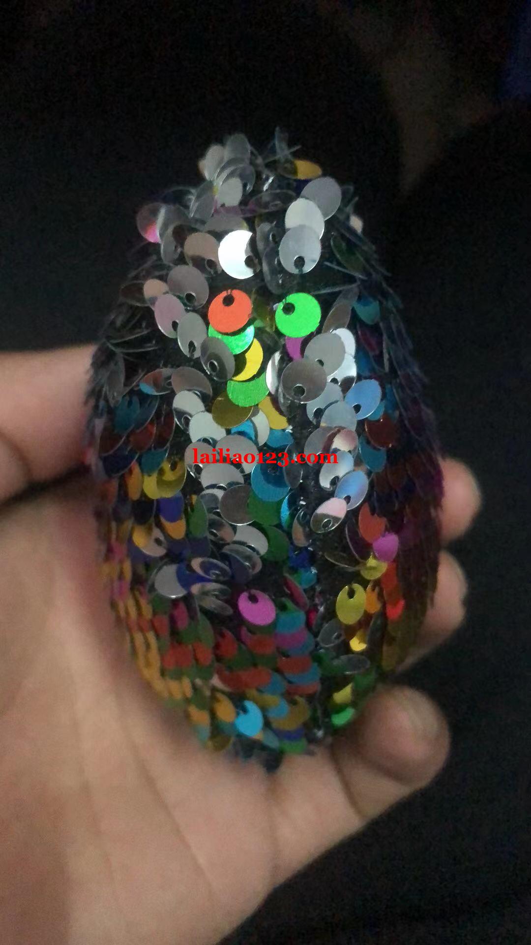 大量订单外发，如图，冲棉亮片爱心2000