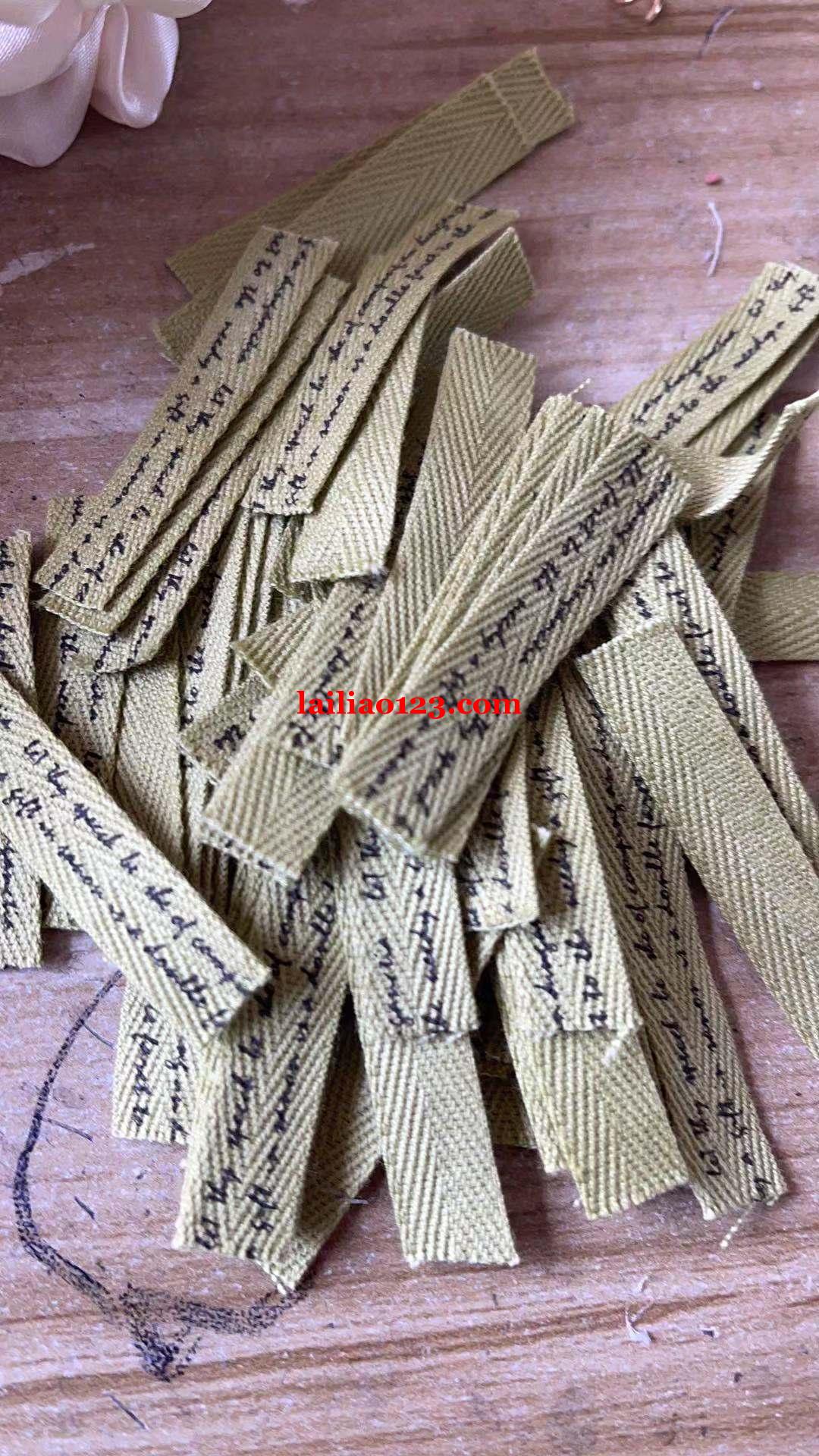 找印刷的工厂，叫丝网印，如图，印这个，是