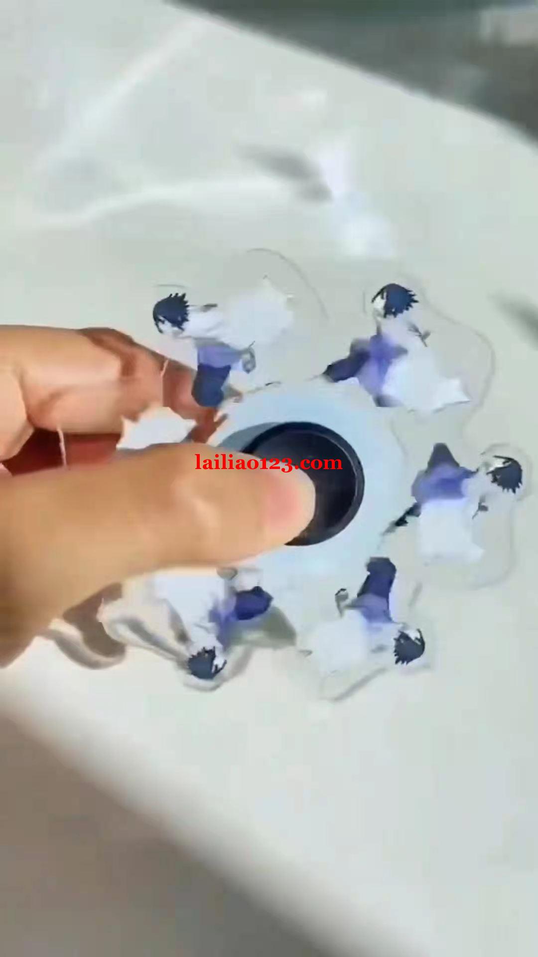寻找陀螺工厂，如图，找这个爆款陀螺，可以做的联系