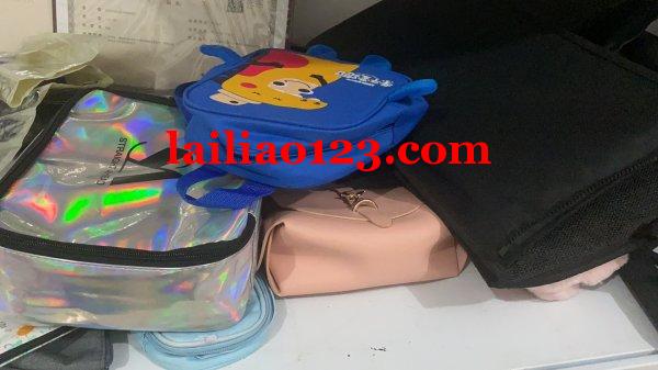 承接箱包加工，我厂专业生产背包，冰包，化妆包，腰包，寻个人老