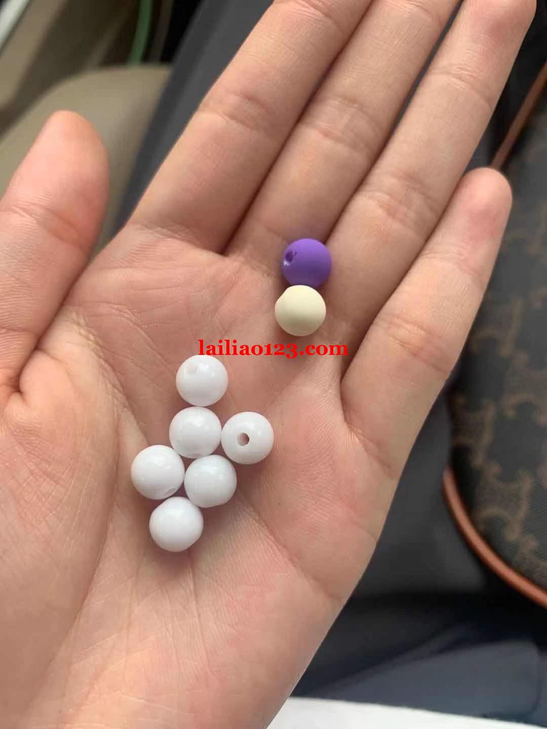 喷漆外发，找可以给塑料珠喷彩色橡皮漆的厂
