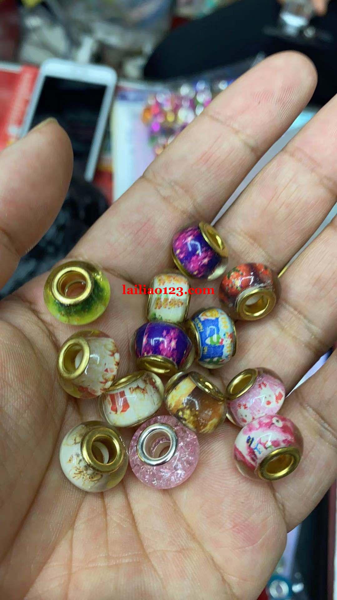 订单外发，如图，找这类珠子，一月用几十万