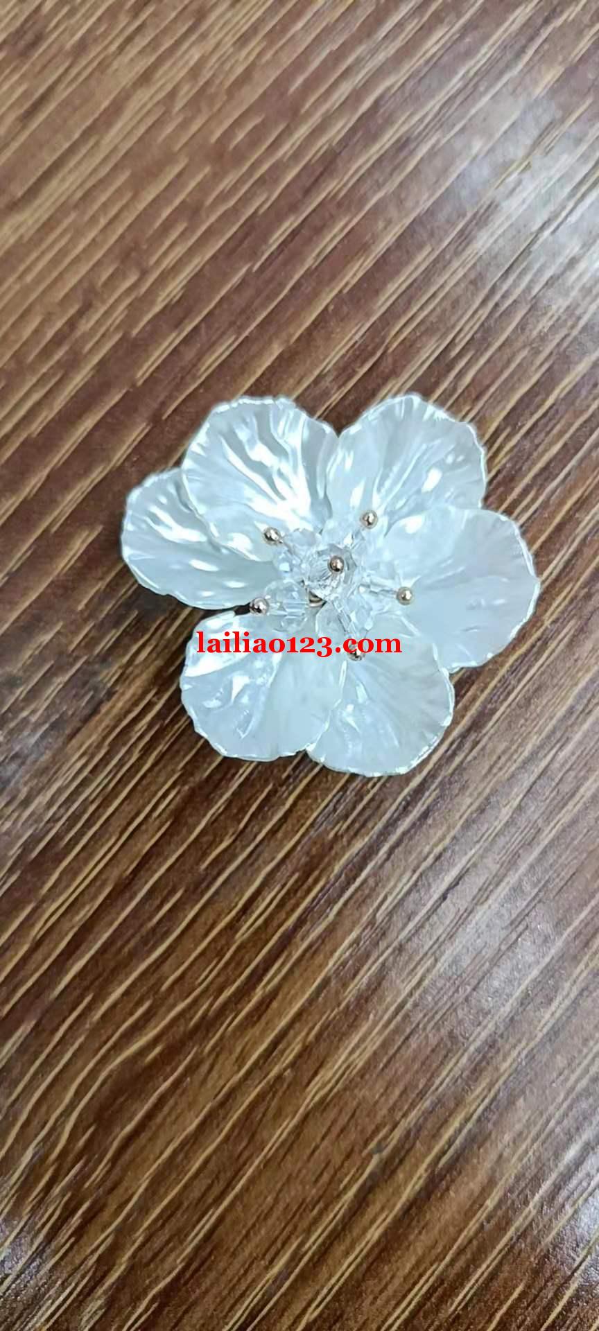 如图。会做这种花的工厂联系，要求质量好，
