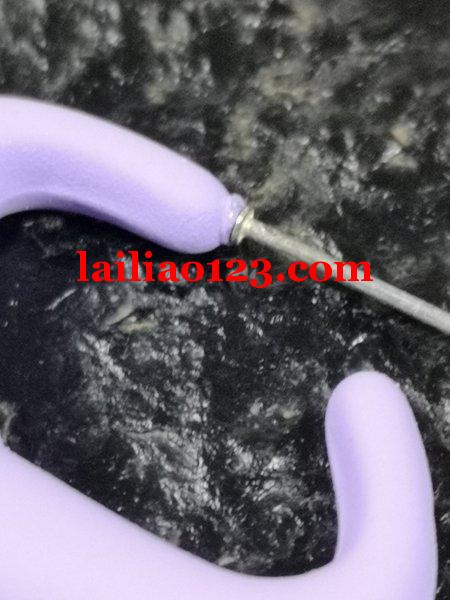 找树脂耳钉焊接加工厂，可以做的工厂联系