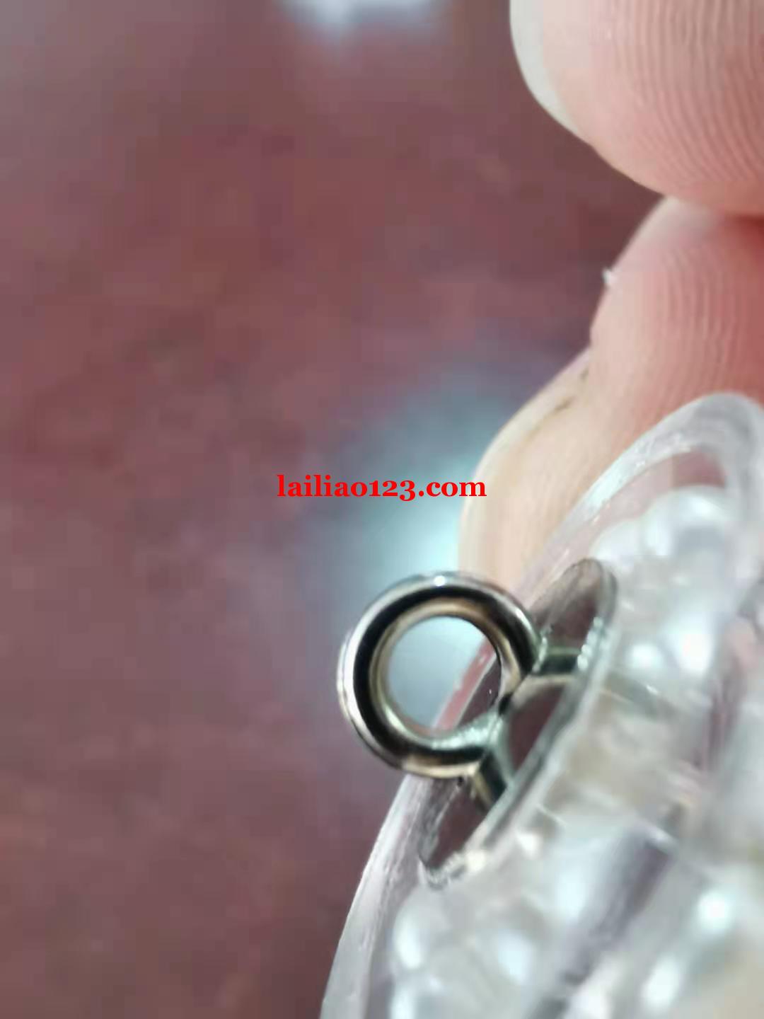 如图，寻找找这个货，谁家有卖，底部这个，