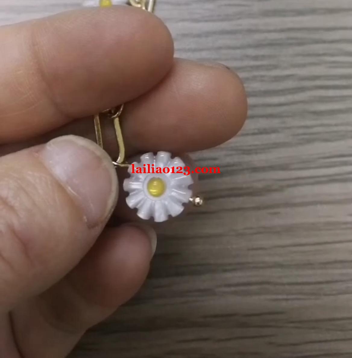 压克力猫眼小花有的联系我