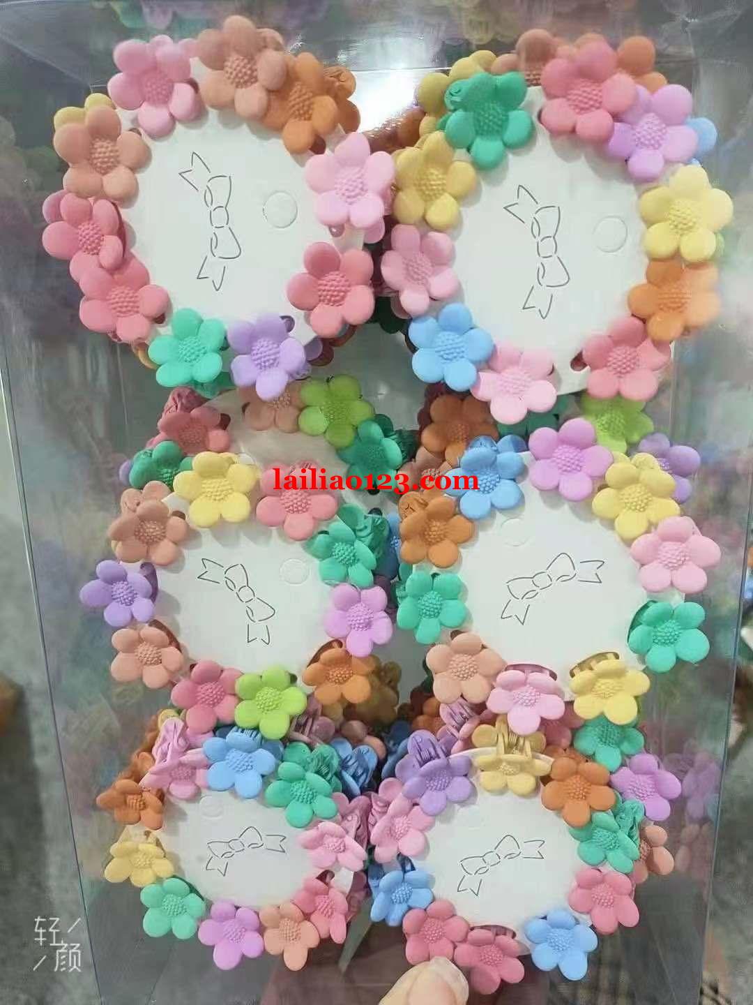 如图，寻找2公分小发夹厂家，有意者联系