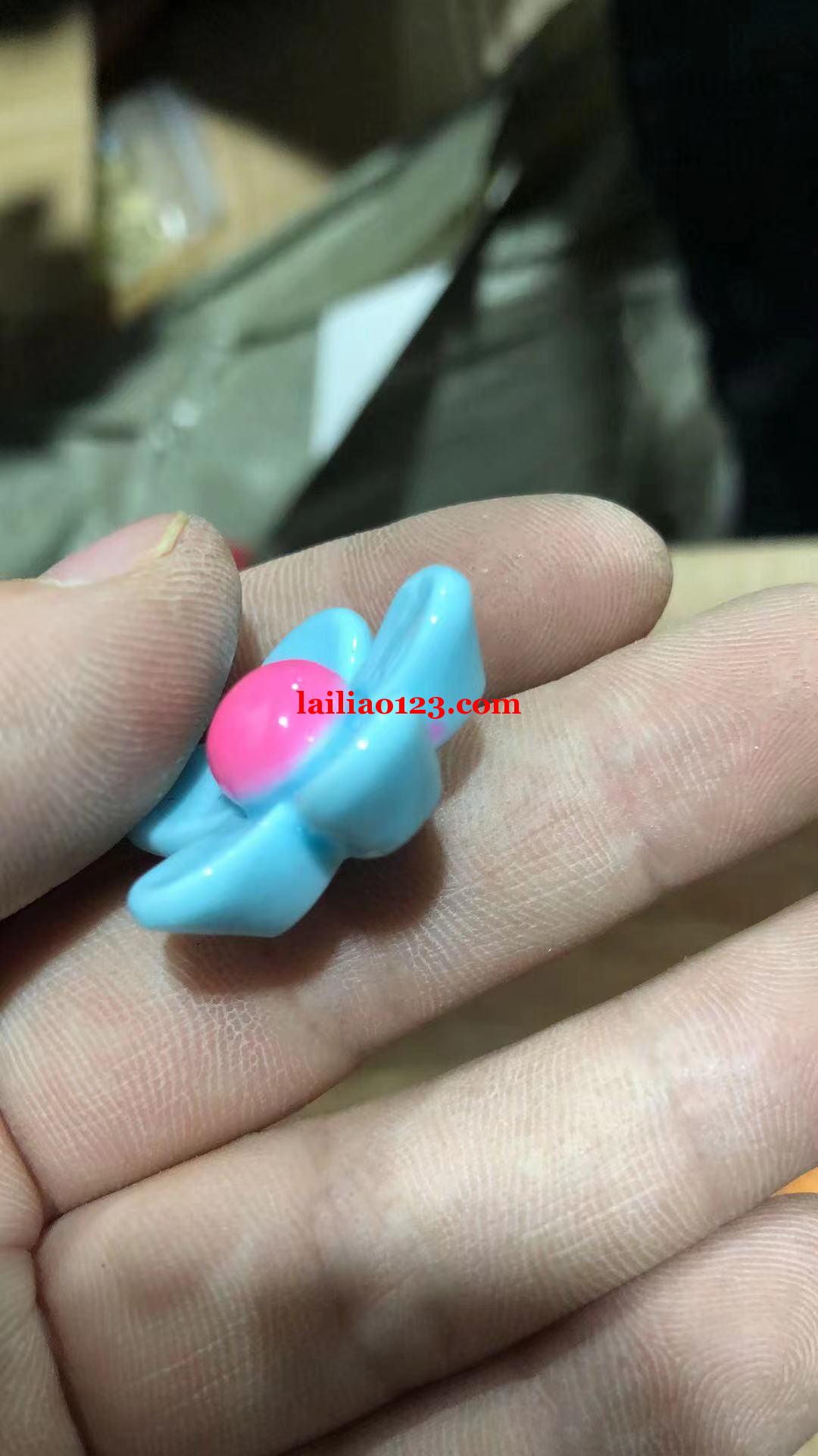如图，这个谁有联系我，联系：小姐