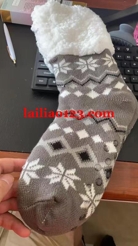 如图，寻找能做这种袜子的工厂，数量250