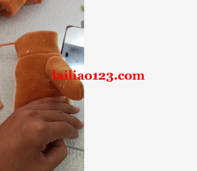 10万手套外发加工，如图，手套有能做的吗