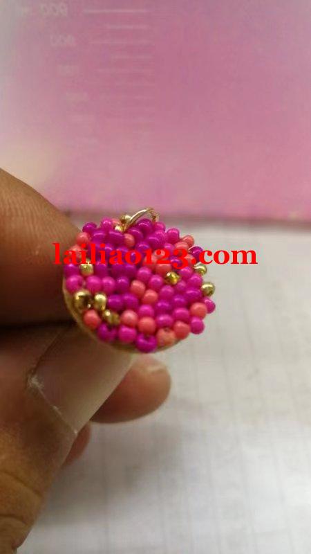 寻找手工工厂，寻找如图所示产品缝米珠产品