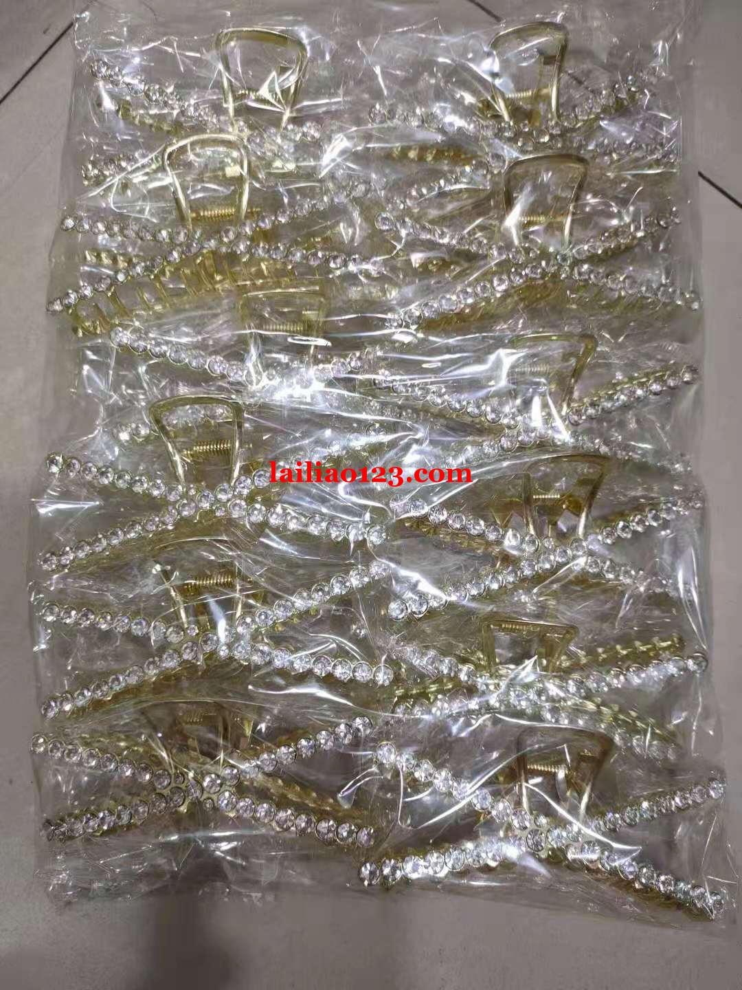 如图！寻找有这个款的压铸厂！量还可以！有