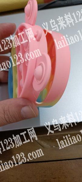 50万高脚车上拉链外发加工，数量50万个