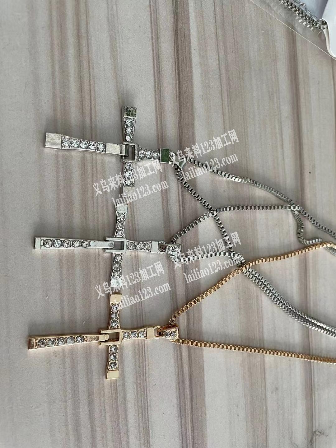 有压铸订单，有此模具的压铸厂联系我，电话