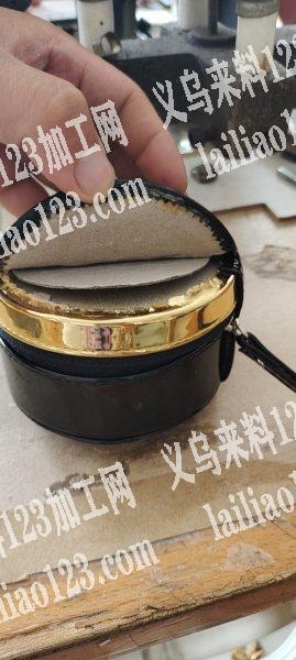 箱包外发有3万个，会做的工厂联系，电话联