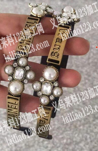 寻找粘头圈的加工厂。能做的联系我。合作详