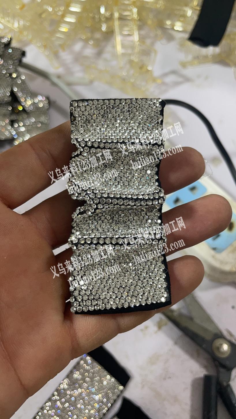 手工活外发，寻找打胶枪的工厂。做货负责任