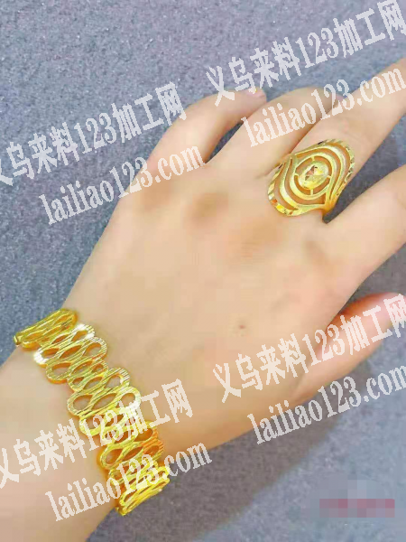 寻找生产如图饰品的厂家，请联系详谈，