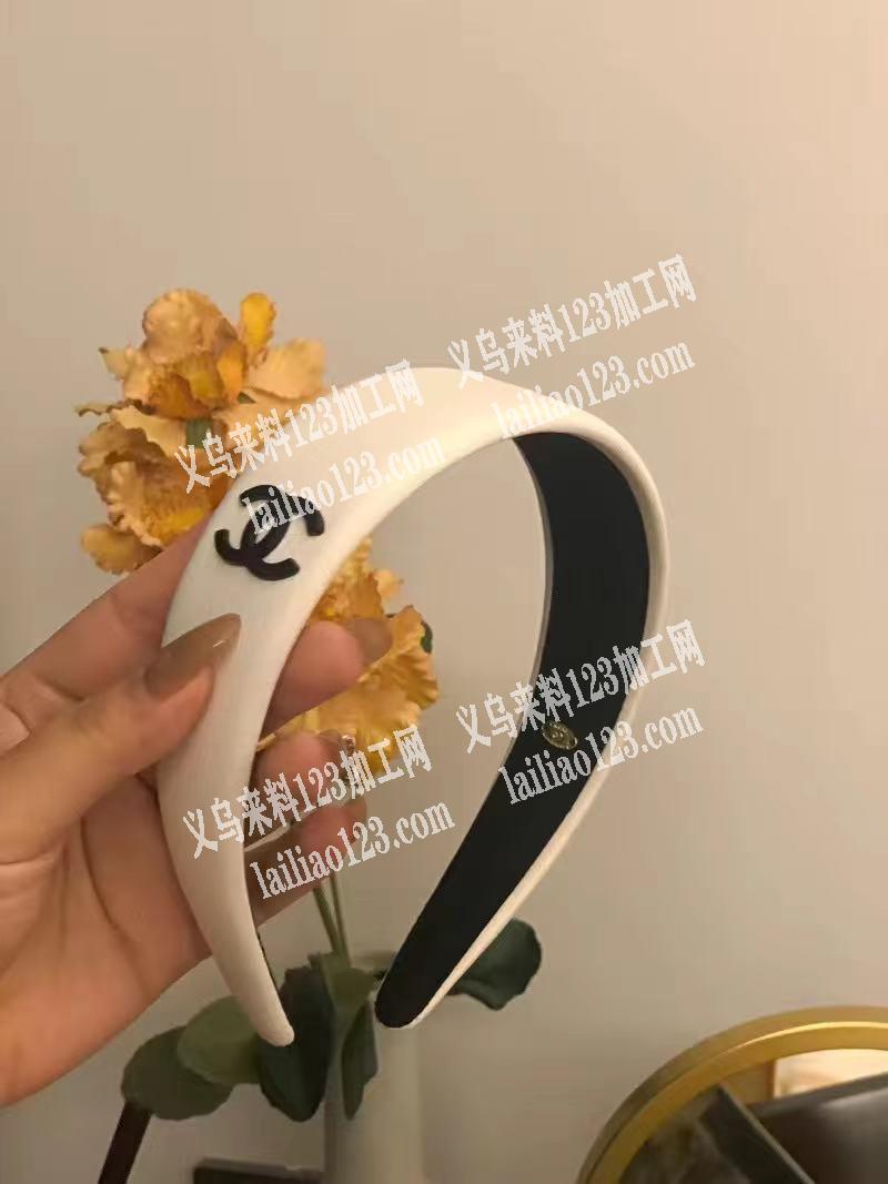 如图，有这款发箍的联系我，联系：郑