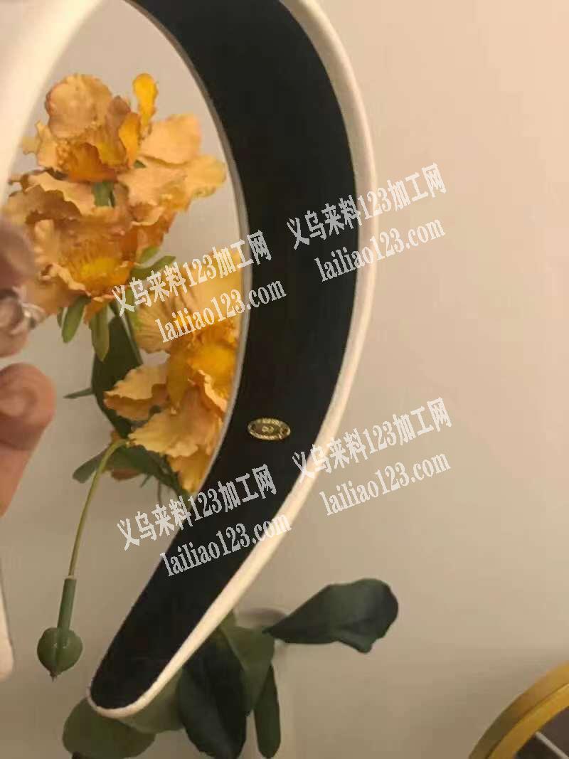 如图，有这款发箍的联系我郑