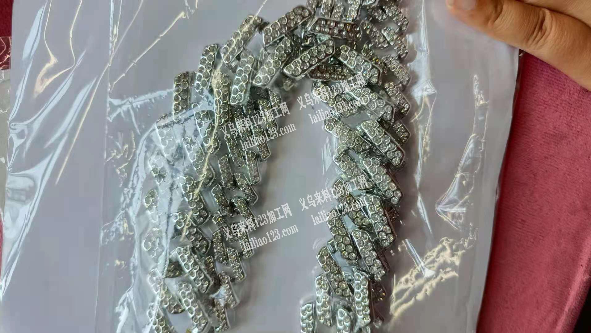 谁家有压铸模具，有的联系我