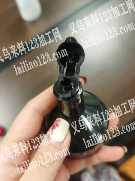 如图，寻找这款挤压油壶，有模具或者成品的