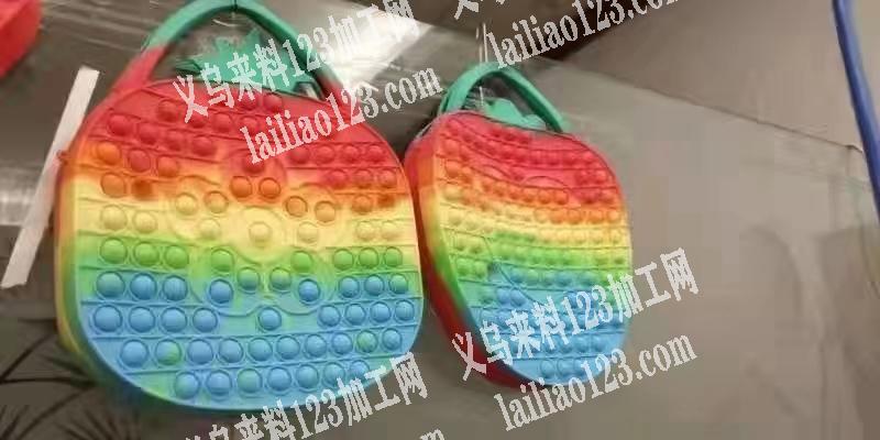 如图2款小包灭鼠先锋包包订单，寻找厂家，