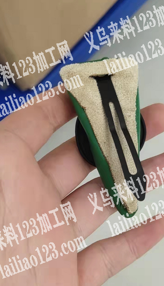 寻找专业做发卡的工厂，需要义乌的，做图片