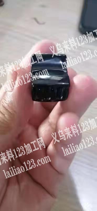 抓夹订单，找如图塑料小抓夹，可以做的联系