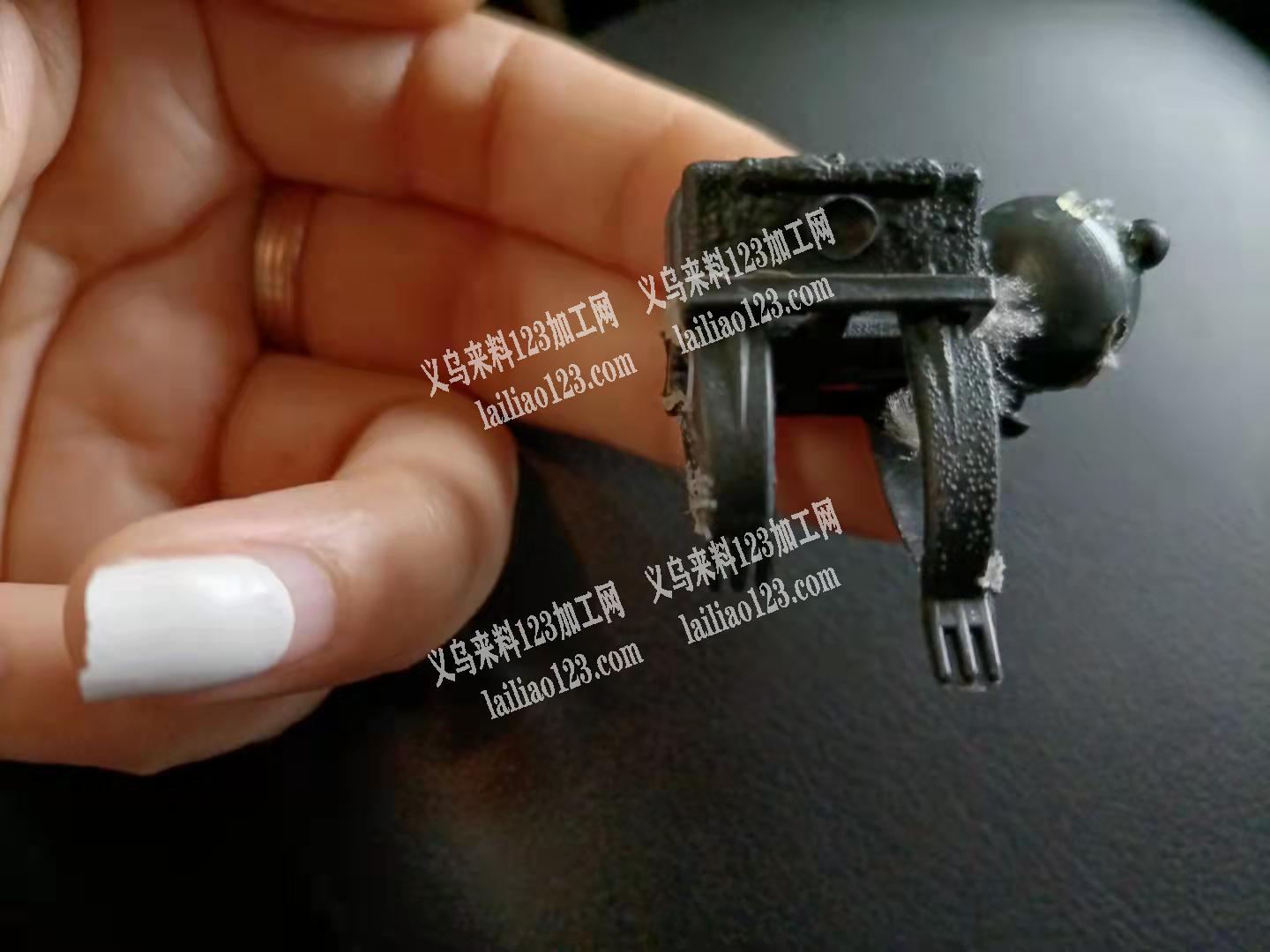 寻找塑料考拉发夹的毛胚，如图，有货的联系