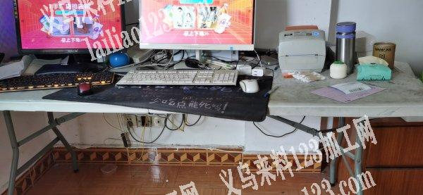 桌子椅子便宜处理，要的联系我