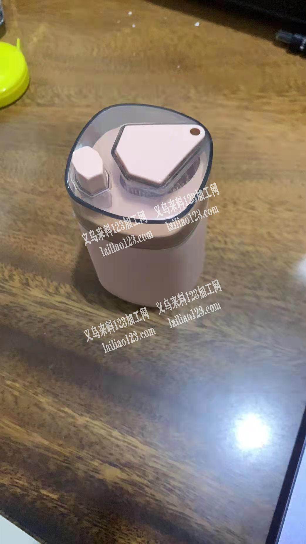 寻找做如图塑料牙签盒的厂家，采购，可以做