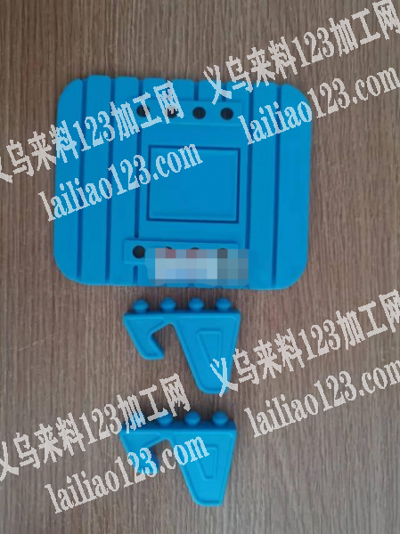 寻找注塑工厂，如图手机支架开模注塑外发，