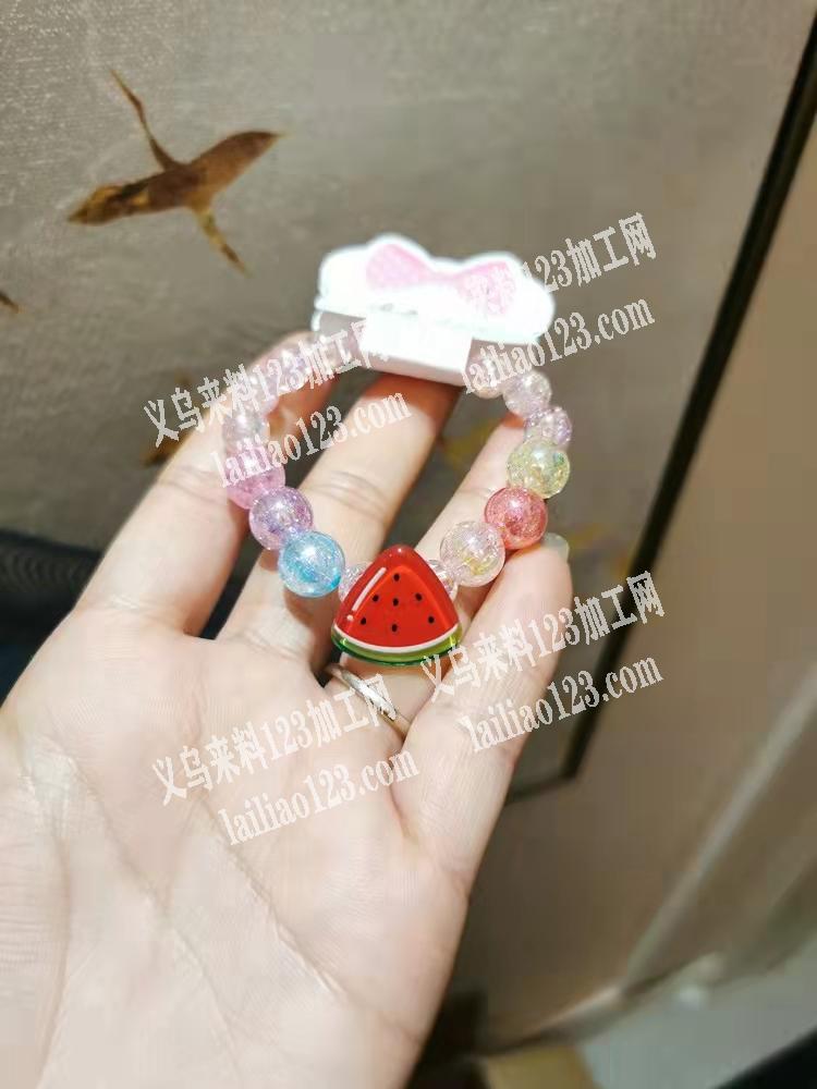 找能做这种儿童串珠产品的加工厂，要求市场