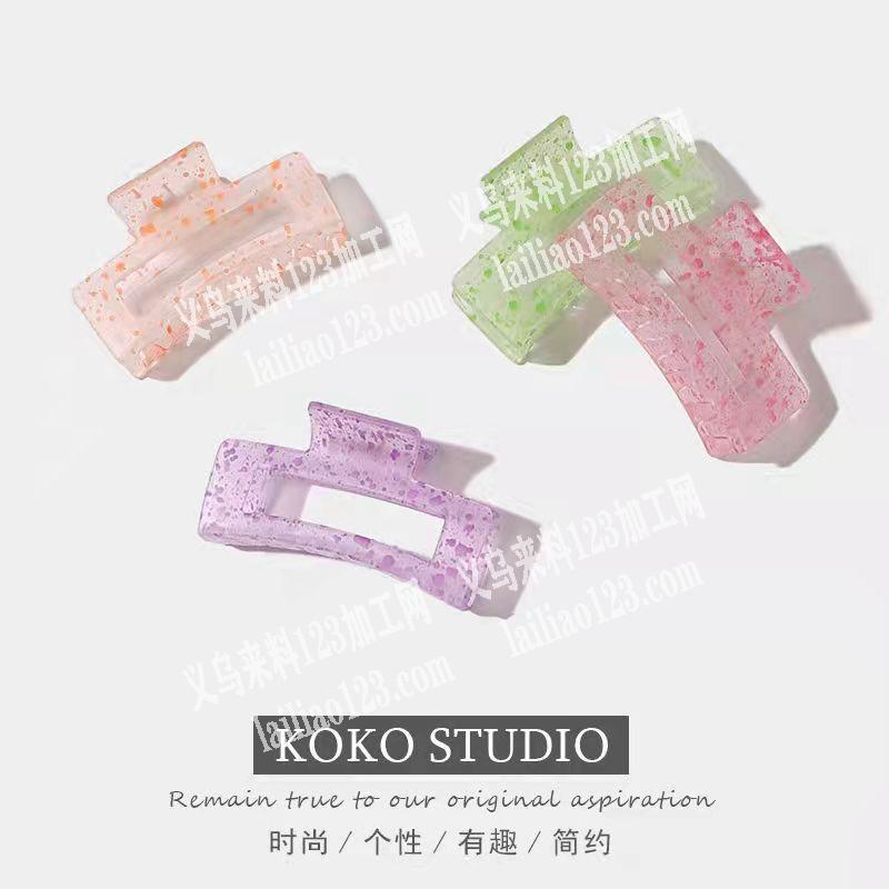 注塑外发，找注塑加工厂，打塑料发夹，提供