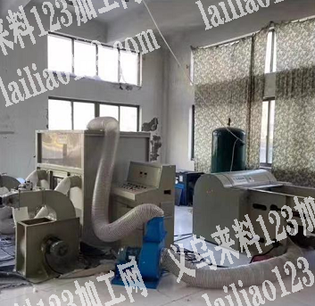 机器转让：充棉机便宜转让，要的联系